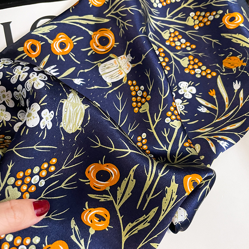 Modny szal damski ze 100% praw – Scarf Silk Square recenzja i cena